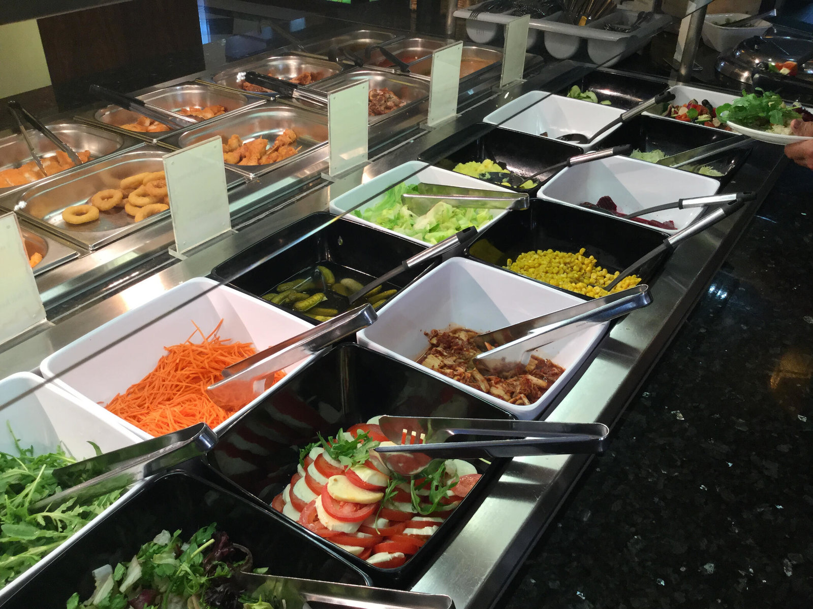 Salatbuffet im Restaurant Asia Stars